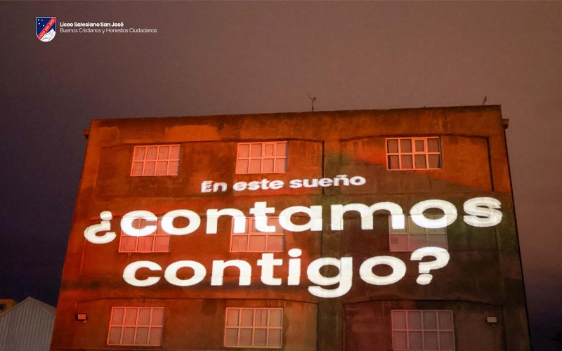 “Mapping Salesiano por la esperanza de un mundo mejor”: una noche de luz, emociones y comunidad en el Liceo San José