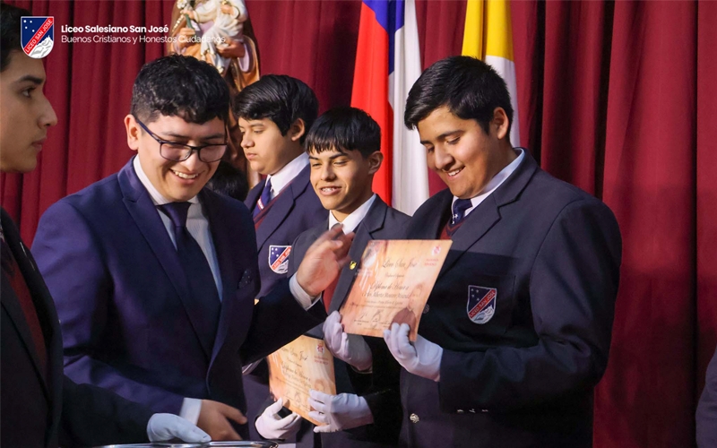 Ceremonia de Premiación por Logros Escolares del Año Escolar 2024